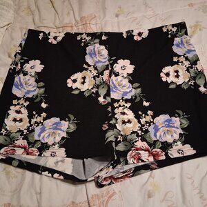 pretty womans shorts never worn